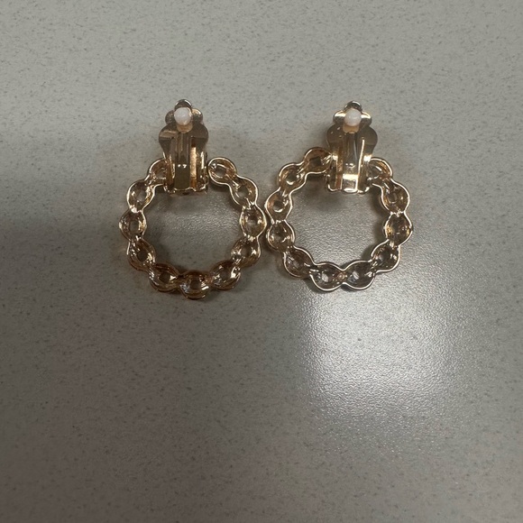 Elegant Gold Hoop Earrings Clip-On - Picture 2 of 2
